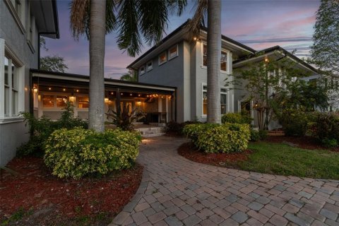 Casa en venta en Tampa, Florida, 7 dormitorios, 581.29 m2 № 1721054 - foto 29