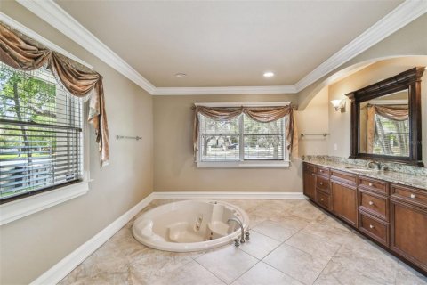 Casa en venta en Tampa, Florida, 7 dormitorios, 581.29 m2 № 1721054 - foto 14
