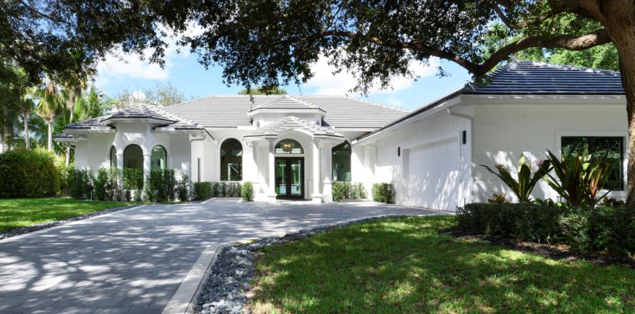 House in West Palm Beach, Florida 4 bedrooms, 418.52 sq.m. № 2243253