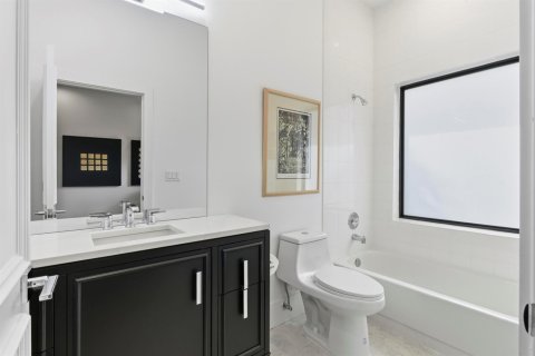 House in West Palm Beach, Florida 4 bedrooms, 418.52 sq.m. № 2243253 - photo 28
