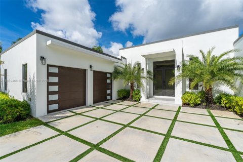 Casa en venta en Miami, Florida, 5 dormitorios, 374.3 m2 № 1886519 - foto 6