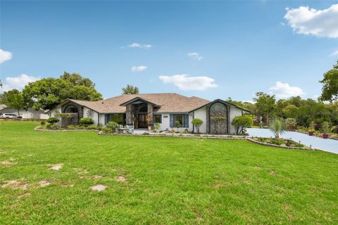 House in Weeki Wachee, Florida 4 bedrooms, 429.58 sq.m. № 2290482