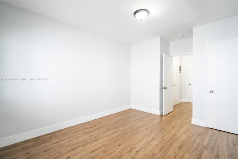 Appartement à louer à Miami Beach, Floride: 1 chambre, 91.97 m2 № 1814927 - photo 13