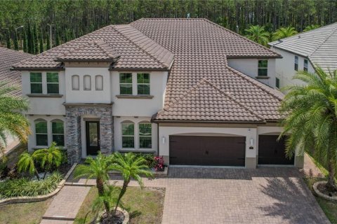 House in Orlando, Florida 6 bedrooms, 501.11 sq.m. № 1680695 - photo 2