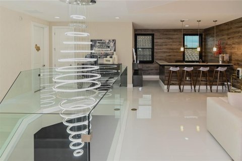 House in Orlando, Florida 6 bedrooms, 501.11 sq.m. № 1680695 - photo 18