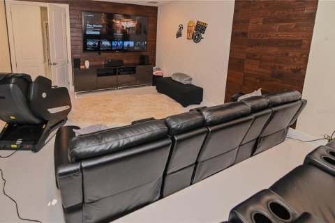 House in Orlando, Florida 6 bedrooms, 501.11 sq.m. № 1680695 - photo 27