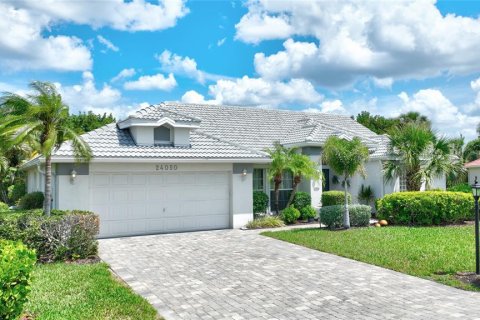 House in Punta Gorda, Florida 3 bedrooms, 193.24 sq.m. № 2233505