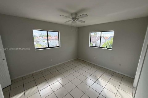 Condominio en alquiler en Hialeah, Florida, 2 dormitorios, 72.28 m2 № 1955002 - foto 7