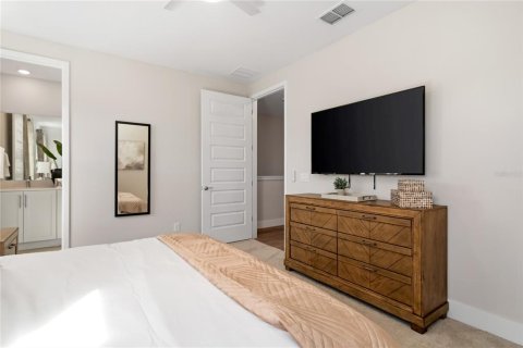 Townhouse in Four Corners, Florida 3 bedrooms, 156.08 sq.m. № 1919654 - photo 15