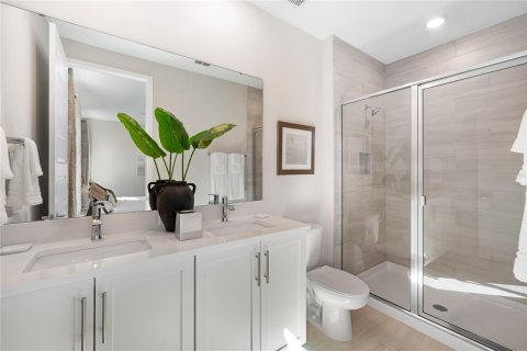 Townhouse in Four Corners, Florida 3 bedrooms, 156.08 sq.m. № 1919654 - photo 16