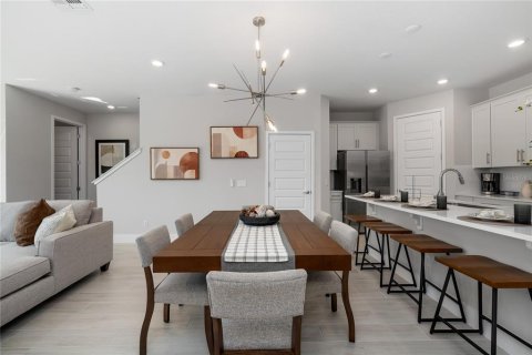 Townhouse in Four Corners, Florida 3 bedrooms, 156.08 sq.m. № 1919654 - photo 8