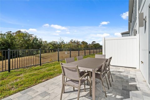 Townhouse in Four Corners, Florida 3 bedrooms, 156.08 sq.m. № 1919654 - photo 24