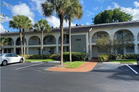 Copropriété à vendre à Coconut Creek, Floride: 1 chambre, 73.76 m2 № 2059181 - photo 2