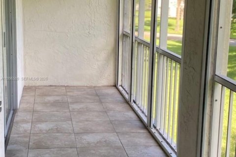 Copropriété à vendre à Coconut Creek, Floride: 1 chambre, 73.76 m2 № 2059181 - photo 12