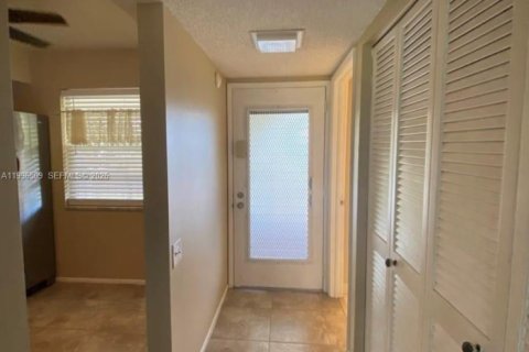 Copropriété à vendre à Coconut Creek, Floride: 1 chambre, 73.76 m2 № 2059181 - photo 9
