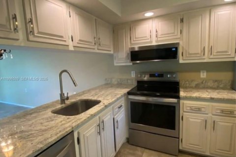 Copropriété à vendre à Coconut Creek, Floride: 1 chambre, 73.76 m2 № 2059181 - photo 11