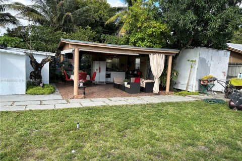 House in Miami Gardens, Florida 4 bedrooms, 94.02 sq.m. № 1748795 - photo 18