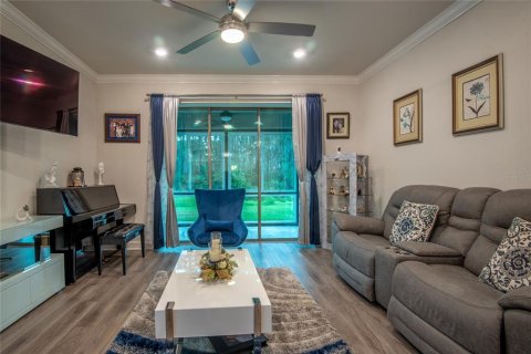 Villa ou maison à vendre à Land O' Lakes, Floride: 2 chambres, 136.66 m2 № 2424323 - photo 8