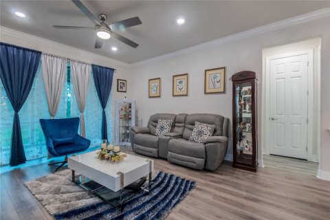 Villa ou maison à vendre à Land O' Lakes, Floride: 2 chambres, 136.66 m2 № 2424323 - photo 7