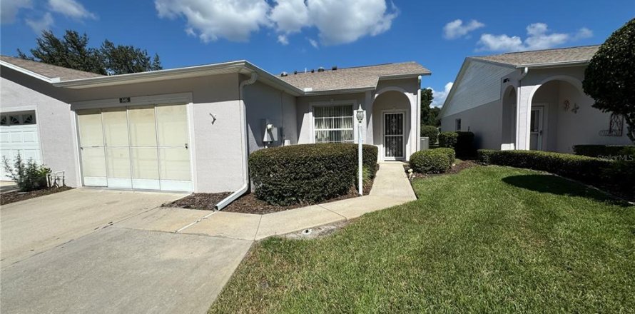 House in Leesburg, Florida 2 bedrooms, 123.37 sq.m. № 2277644