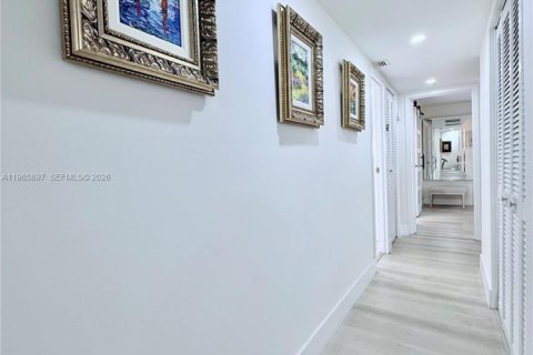 Купить кондоминиум в Форт-Лодердейл, Флорида 2 спальни, 98.94м2, № 2032027 - фото 11