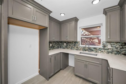 Villa ou maison à vendre à Palm Harbor, Floride: 2 chambres, 108.88 m2 № 2143302 - photo 10