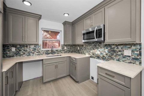 Villa ou maison à vendre à Palm Harbor, Floride: 2 chambres, 108.88 m2 № 2143302 - photo 8
