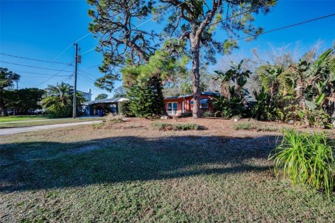 Villa ou maison à vendre à Palm Harbor, Floride: 2 chambres, 108.88 m2 № 2143302 - photo 2