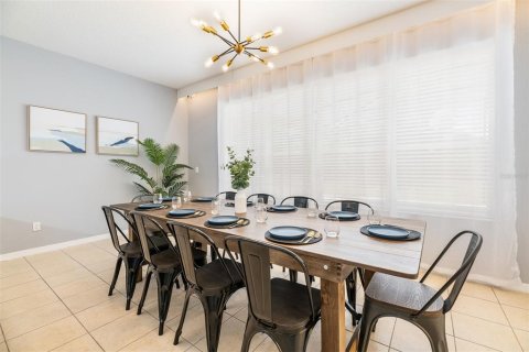 Villa ou maison à vendre à Kissimmee, Floride: 6 chambres, 326.27 m2 № 2135010 - photo 11