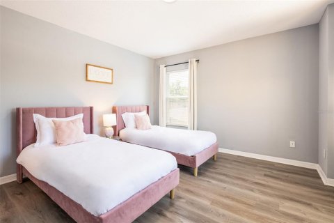 Villa ou maison à vendre à Kissimmee, Floride: 6 chambres, 326.27 m2 № 2135010 - photo 20