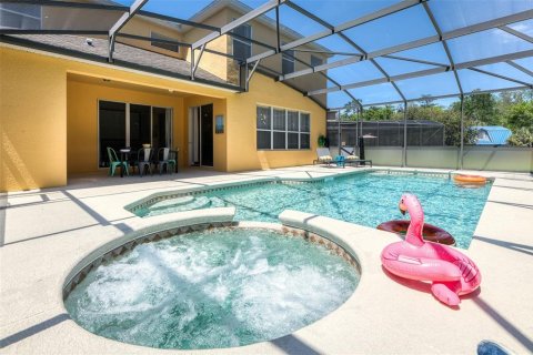 Villa ou maison à vendre à Kissimmee, Floride: 6 chambres, 326.27 m2 № 2135010 - photo 7