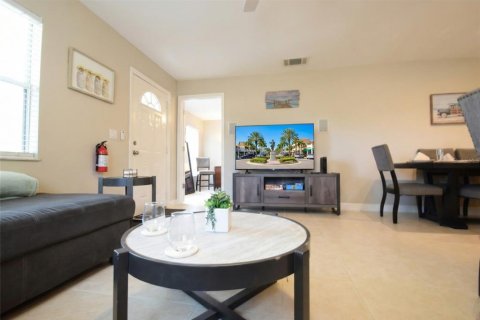 Casa en alquiler en Sarasota, Florida, 3 dormitorios, 99.59 m2 № 2234852 - foto 4