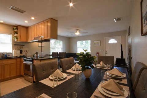 Casa en alquiler en Sarasota, Florida, 3 dormitorios, 99.59 m2 № 2234852 - foto 11