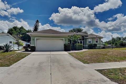 Villa ou maison à North Port, Floride 3 chambres, 155.89 m2 № 2113183