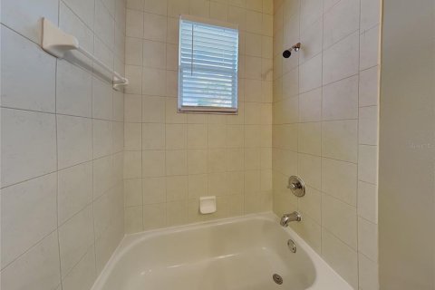 Villa ou maison à louer à North Port, Floride: 3 chambres, 155.89 m2 № 2113183 - photo 13