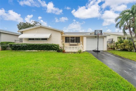 Casa en Hollywood, Florida 2 dormitorios, 149.48 m2 № 2387826