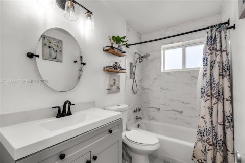Casa en venta en Hollywood, Florida, 2 dormitorios, 149.48 m2 № 2387826 - foto 15