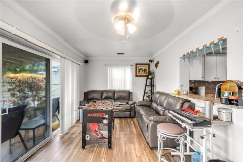 Casa en venta en Hollywood, Florida, 2 dormitorios, 149.48 m2 № 2387826 - foto 10