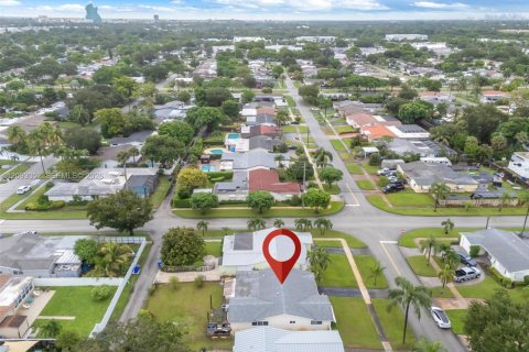 Casa en venta en Hollywood, Florida, 2 dormitorios, 149.48 m2 № 2387826 - foto 30