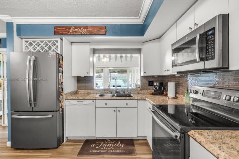 Casa en venta en Hollywood, Florida, 2 dormitorios, 149.48 m2 № 2387826 - foto 8