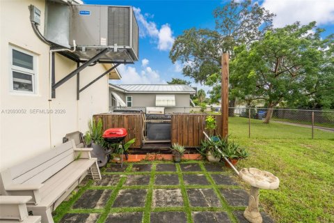 Casa en venta en Hollywood, Florida, 2 dormitorios, 149.48 m2 № 2387826 - foto 25