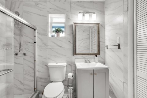 Casa en venta en Hollywood, Florida, 2 dormitorios, 149.48 m2 № 2387826 - foto 20