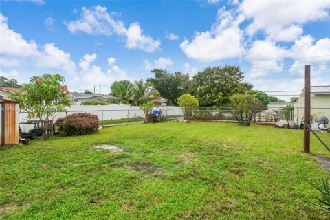 Casa en venta en Hollywood, Florida, 2 dormitorios, 149.48 m2 № 2387826 - foto 24