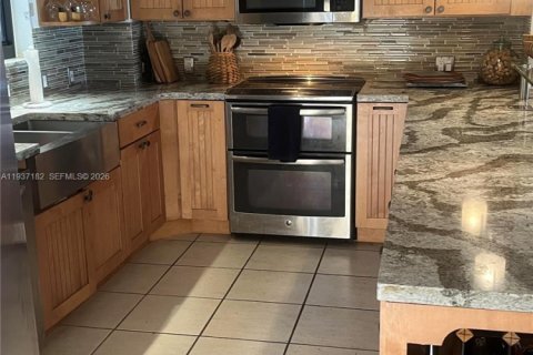 Townhouse in Key Largo, Florida 2 bedrooms, 125.23 sq.m. № 1995210 - photo 12