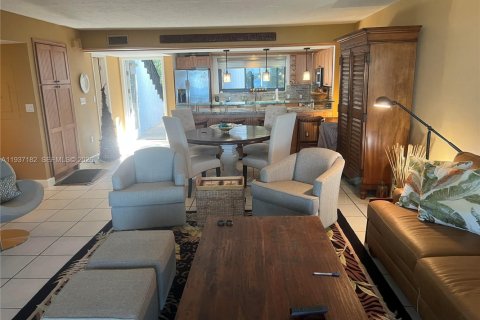 Townhouse in Key Largo, Florida 2 bedrooms, 125.23 sq.m. № 1995210 - photo 9