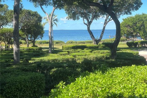 Townhouse in Key Largo, Florida 2 bedrooms, 125.23 sq.m. № 1995210 - photo 4