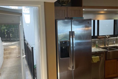 Townhouse in Key Largo, Florida 2 bedrooms, 125.23 sq.m. № 1995210 - photo 14