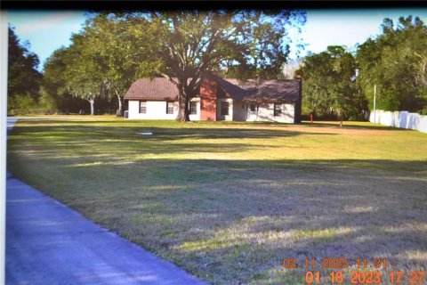 Casa en alquiler en Tampa, Florida, 3 dormitorios, 238.57 m2 № 1512464 - foto 1