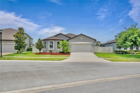 House in Spring Hill, Florida 3 bedrooms, 155.43 sq.m. № 1786622 - photo 1