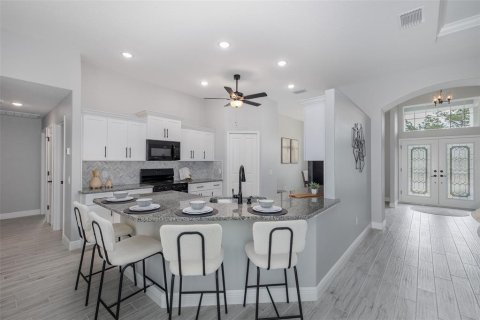 House in Homosassa, Florida 3 bedrooms, 200.85 sq.m. № 2195621 - photo 8